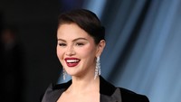 Jeroan Rumah Selena Gomez yang Dijual Rp 113 M, Megah Ada Air Terjun-Sungai