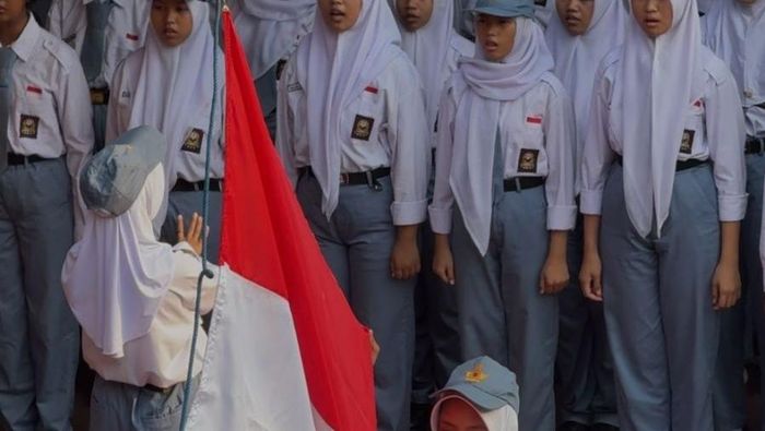 Video: Momen SRMA 13 Bekasi Gelar Upacara Bendera