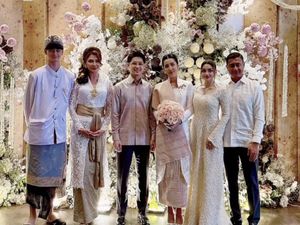 Tamara Bleszynski Gak Berhenti Meneteskan Air Mata di Lamaran Teuku Rassya Tamara Bleszynski Gak Berhenti Meneteskan Air Mata di Lamaran Teuku Rassya