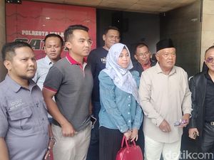 Polisi Periksa Yai Mim Terkait Dugaan Persekusi oleh Sahara dkk Polisi Periksa Yai Mim Terkait Dugaan Persekusi oleh Sahara dkk