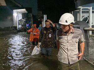 Hujan Disertai Angin Kencang di Banyumas, Sejumlah Desa Banjir-Longsor Hujan Disertai Angin Kencang di Banyumas, Sejumlah Desa Banjir-Longsor