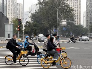 Potret Warga Beijing Hidup Aktif Lewat Bersepeda, Pantas pada Bugar-bugar! Potret Warga Beijing Hidup Aktif Lewat Bersepeda, Pantas pada Bugar-bugar!
