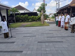 Bupati Banyuwangi Wajibkan ASN Kenakan Busana Santri Selama 5 Hari