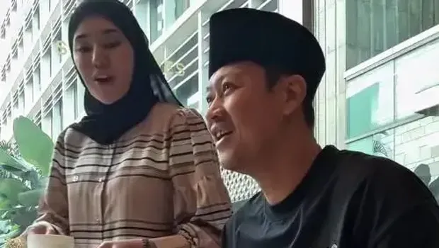 Clara Shinta dan Suami