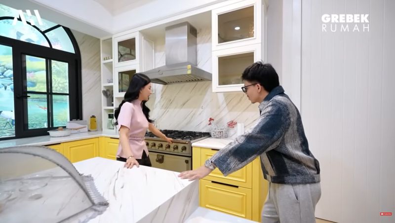 Di Dapur di Rumah Baru Sarwendah, Ada Kompor 'Custom' Rp 1 Miliar!