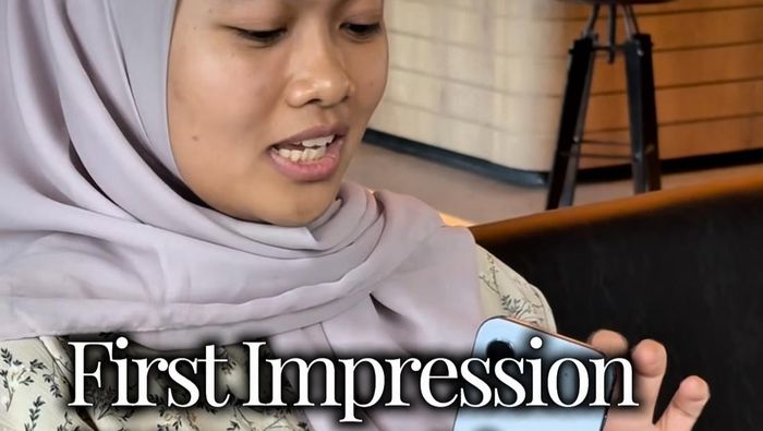 Video: Gini Rasanya Pertama Kali Pegang iPhone Air 