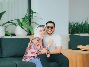 Irish Bella Mesra Terus dengan Suami: Ini Dada Isinya Kamu Semua Irish Bella Mesra Terus dengan Suami: Ini Dada Isinya Kamu Semua