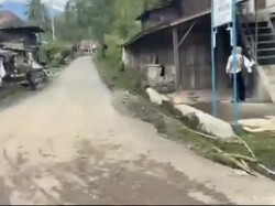 Jalan Alternatif Pagar Alam-Empat Lawang yang Putus akibat Amblas