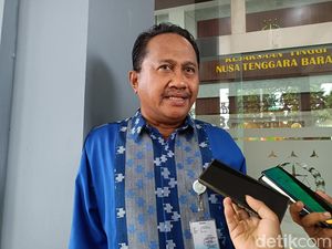 Kepala DKP NTB Diperiksa Jaksa Terkait Reklamasi Ilegal di Gili Gede Kepala DKP NTB Diperiksa Jaksa Terkait Reklamasi Ilegal di Gili Gede
