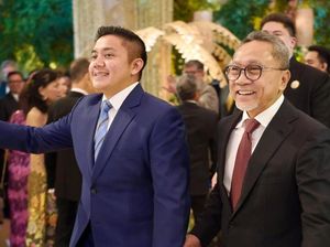 Survei Terbaru IPO: Zulhas Menko Terbaik, Seskab Teddy Paling Populer Survei Terbaru IPO: Zulhas Menko Terbaik, Seskab Teddy Paling Populer