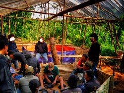 Polisi Gerebek Arena Sabung Ayam di Surade Sukabumi