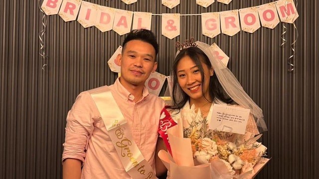 Berita Viral Selebriti dari InsertLive : Hengkang dari PBSI, Rinov Rivaldy Bakal Menikah dengan Pebulu Tangkis Beda Agama