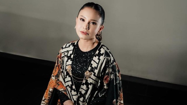 Kabar Terkini Artis dari InsertLive : Soal Dinner dan Cincin Kembar dengan Afgan, Rossa: Nggak Sengaja