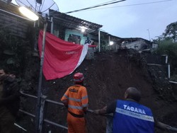Tebing 8 Meter di Bogor Longsor Imbas Hujan Deras, 1 Rumah Warga Terancam