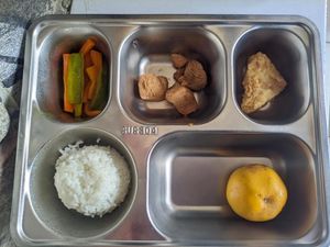 Ngeri! Ada Plester Bersembunyi di Menu MBG Sukabumi Ngeri! Ada Plester Bersembunyi di Menu MBG Sukabumi