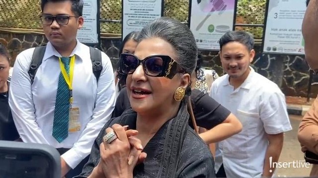 Gosip Terkini Selebriti Insertlive : Peran Bu Ala dalam Sidang Lanjutan Perceraian Tasya Farasya