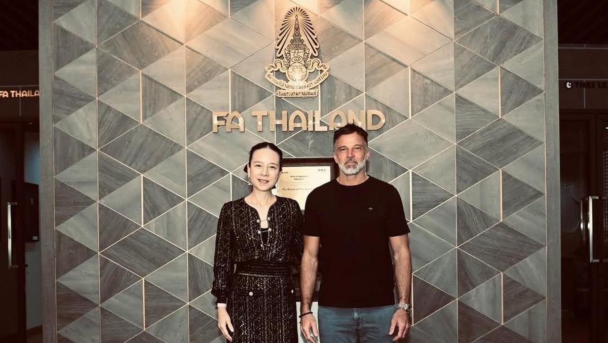 Madam Pang dan Anthony Hudson. (Foto: Dok. Instagram/anthonyhudson.official)