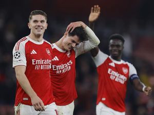 Gyokeres Senyum Lebar