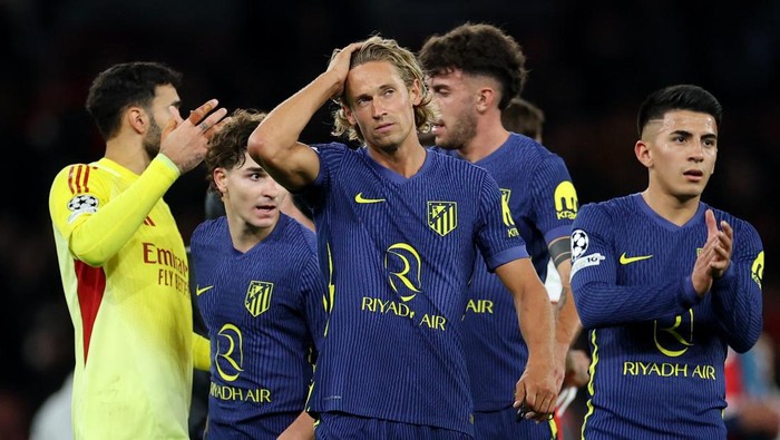 Soccer Football - UEFA Champions League - Arsenal v Atletico Madrid - Emirates Stadium, London, Britain - October 21, 2025 Atletico Madrids Marcos Llorente reacts after the match REUTERS/Toby Melville