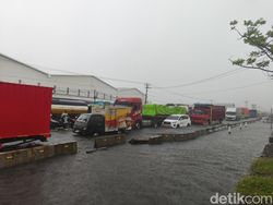 Jalan Raya Sayung Demak Masih Banjir Sore Ini, Pemotor Diimbau Tak Melintas