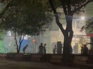 2 Kali Bentrok Pecah di Jalan Veteran Makassar, 1 Orang Kena Panah di Kepala 2 Kali Bentrok Pecah di Jalan Veteran Makassar, 1 Orang Kena Panah di Kepala