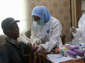 Deteksi Radiasi Cs-137, Petugas Kesehatan Periksa Warga Cikande