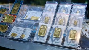 Harga Emas Terjun Bebas! Pasar Cikini Langsung Diserbu Pembeli