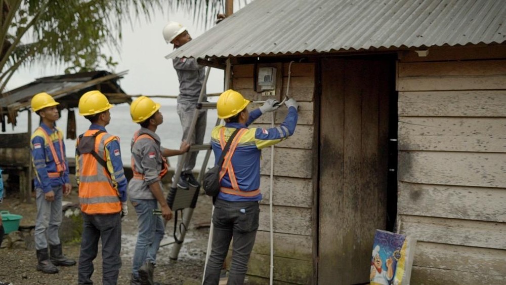 Terangi Pelosok Negeri, Listrik Ubah Hidup Warga