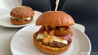 Meski Tempatnya 'Ngumpet', 5 Burger Rumahan Ini Punya Rasa Juara!