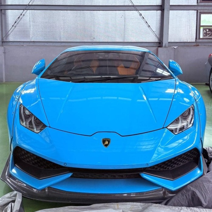 Lamborghini & Porsche Auctioned for National Revenue Recovery