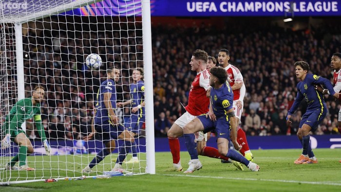 Soccer Football - UEFA Champions League - Arsenal v Atletico Madrid - Emirates Stadium, London, Britain - October 21, 2025 Arsenals Viktor Gyokeres scores their fourth goal Action Images via Reuters/Andrew Couldridge