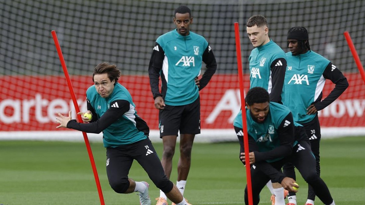 Federico Chiesa masuk skuad Liverpool lawan Eintracht Frankfurt. (Foto: Action Images via Reuters/Jason Cairnduff)