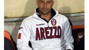 Meme Napoli Dibantai PSV, Conte Dituding Tak Becus di Eropa