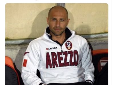 Meme Napoli Dibantai PSV, Conte Dituding Tak Becus di Eropa