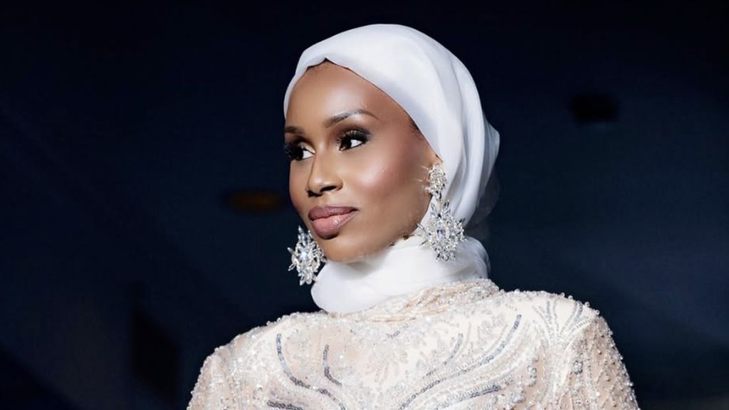 Foto: Wanita Berhijab Jadi Finalis Miss Universe USA 2025, Jadi Sejarah Baru Foto: Wanita Berhijab Jadi Finalis Miss Universe USA 2025, Jadi Sejarah Baru