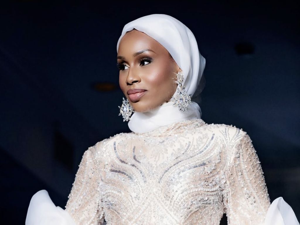 Foto: Wanita Berhijab Jadi Finalis Miss Universe USA 2025, Jadi Sejarah Baru Foto: Wanita Berhijab Jadi Finalis Miss Universe USA 2025, Jadi Sejarah Baru