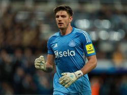 Assist Lemparan Jarak Jauh Nick Pope di Laga Newcastle Vs Benfica