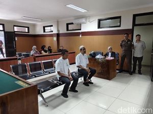 Pengakuan Mengejutkan Penyiram Air Keras Ibu-Anak di Persidangan Pengakuan Mengejutkan Penyiram Air Keras Ibu-Anak di Persidangan