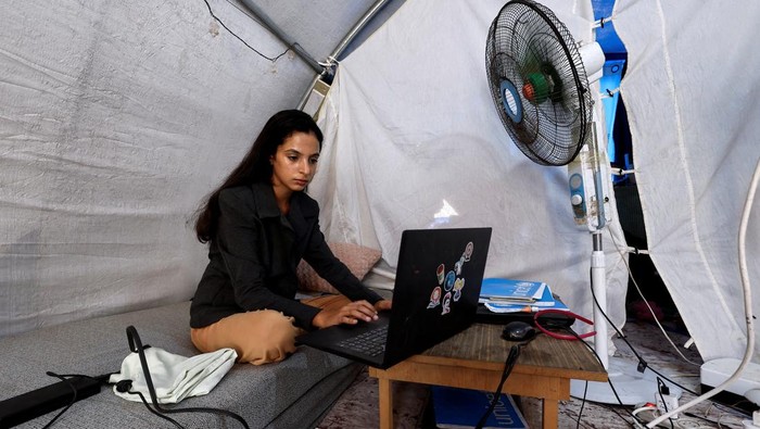 Kisah Haru, Mimpi Lulus Sekolah di Gaza yang Terjajah