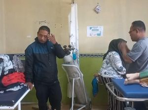 Tiga Petugas SPPG di Tasik Diduga Keracunan Usai Hirup Asap Genset Tiga Petugas SPPG di Tasik Diduga Keracunan Usai Hirup Asap Genset