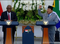 Kala Prabowo Kepalkan Tangan Berseru Amandla, Presiden Afsel Jawab Awethu