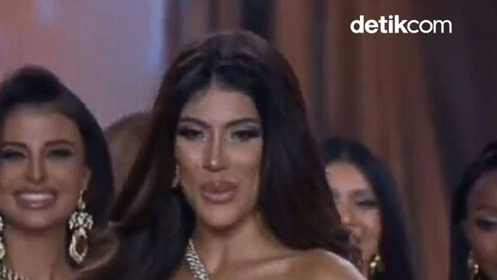 Video: Awkward! Saat Miss Panama Maju padahal Nggak Menang