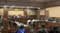 Junaedi Saibih dkk Didakwa Rintangi Penyidikan Perkara Migor hingga Gula Junaedi Saibih dkk Didakwa Rintangi Penyidikan Perkara Migor hingga Gula