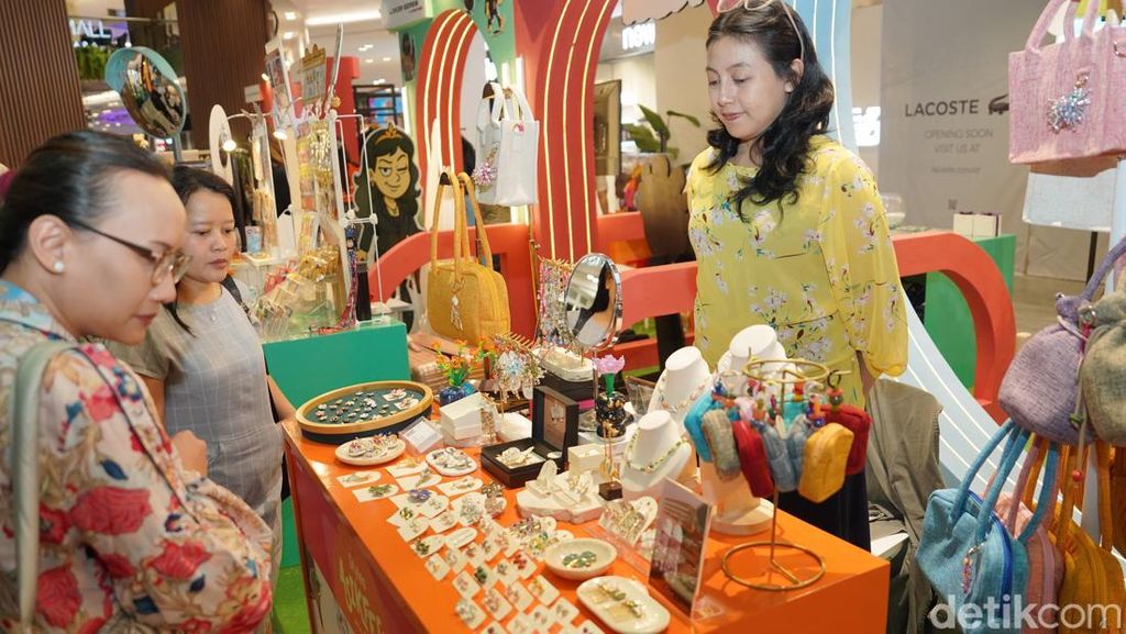 Semarak Kreativitas Lokal Warnai Festival di Jakarta Semarak Kreativitas Lokal Warnai Festival di Jakarta