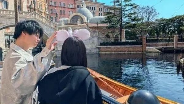 Kencan dengan Artis Jepang Bayar Rp 65 Juta, Fans Kaget Suami Idolanya Ikut