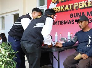 Buruh Apresiasi Polresta Malang Kota Gelar Bakti Kesehatan Gratis Buruh Apresiasi Polresta Malang Kota Gelar Bakti Kesehatan Gratis