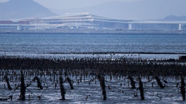 Bandara Baru Xiamen Terlihat dari Pulau Kinmen