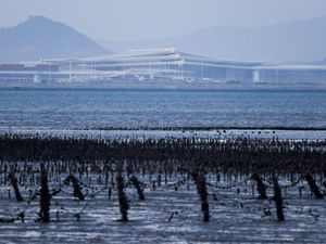 Bandara Baru Xiamen Terlihat dari Pulau Kinmen
