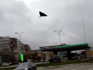 Video Menegangkan saat Drone Rusia Menggempur Apartemen di Ukraina Video Menegangkan saat Drone Rusia Menggempur Apartemen di Ukraina