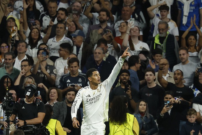 Soccer Football - UEFA Champions League - Real Madrid v Juventus - Santiago Bernabeu, Madrid, Spain - October 22, 2025 Real Madrids Jude Bellingham celebrates scoring their first goal REUTERS/Susana Vera